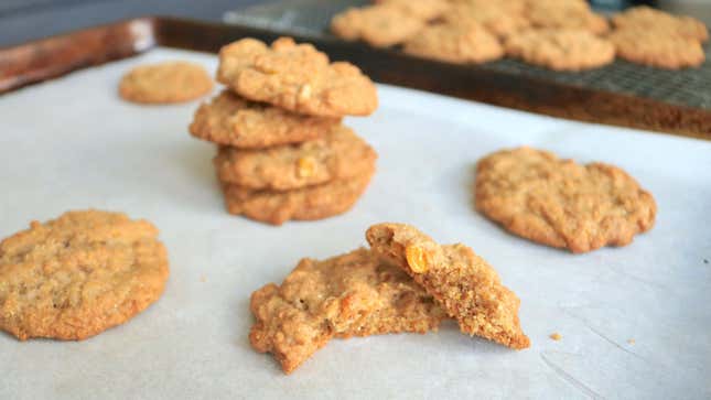 Image for article titled Life Is Better With These Cinnamon Corn Cookies
