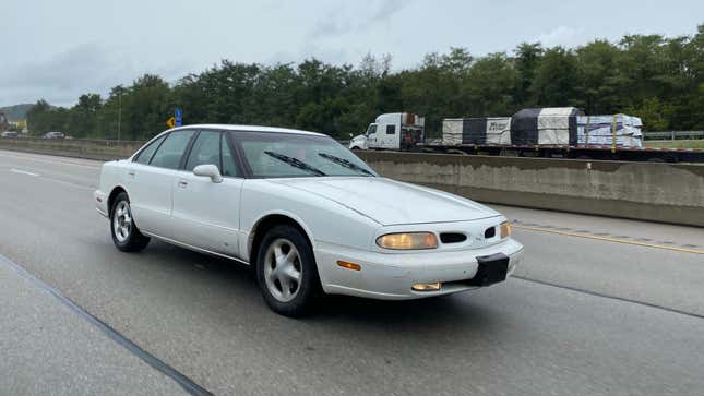 Image for article titled The Oldsmobile LSS Is A Luxury Highway Bomber You Forgot Existed