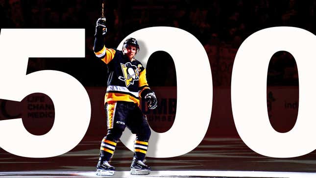 Image for article titled Sidney Crosby nets 500th goal vs. team he seemed to score nearly all of them against