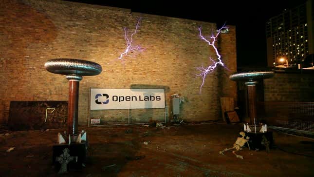At Gizmodo Gallery 09: Singing Tesla Coils