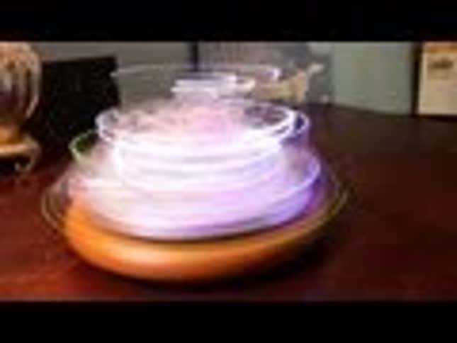Watch Christmas Lights Recreate Star Trek's Beam Me Up Scotty Effect