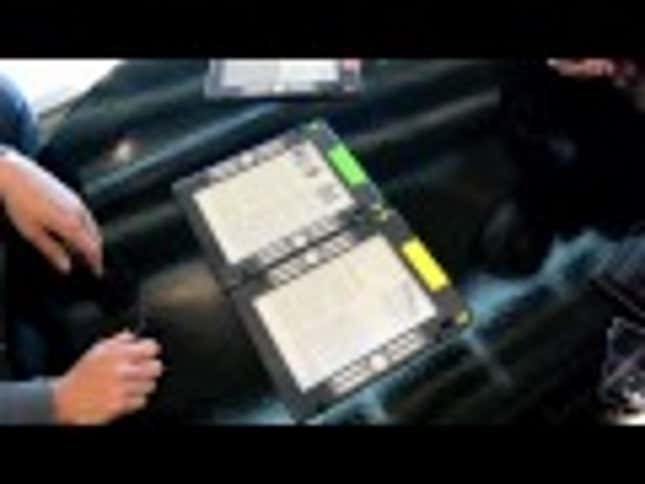 Microsoft-Backed E-Reader Tablet Loves to Share with Others