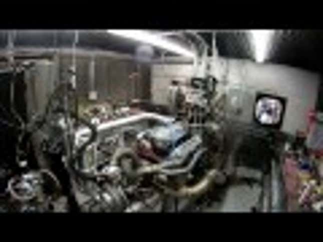 This 1,000-hp racing engine glows in the dark