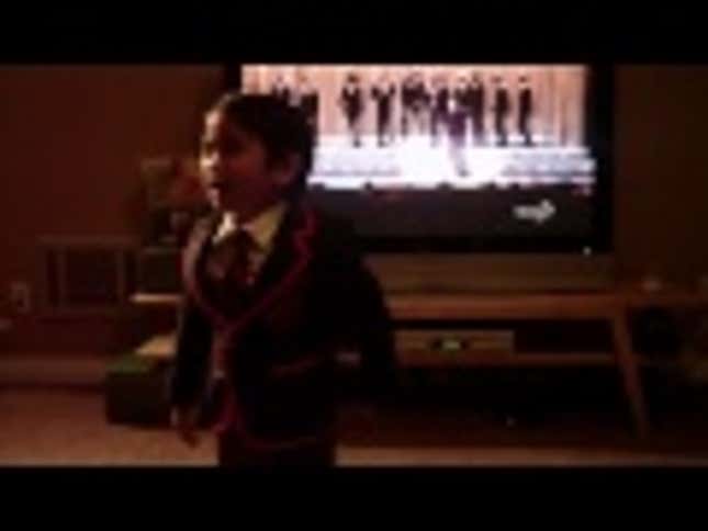 Ovary-Busting <em>Glee</em> Mini Warbler Returns