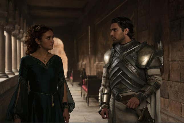 La reina Alicent Hightower y Ser Criston Cole.