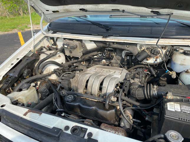 Image for article titled This Minivan Is What $1,200 Gets You in Today's Used Car Market