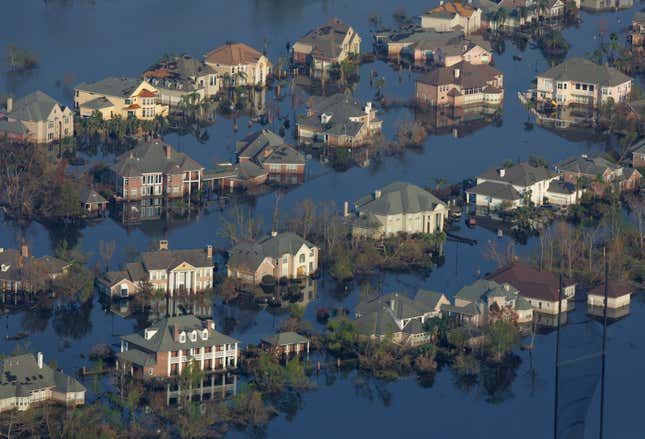 Image for article titled The destruction wrought by Hurricane Katrina, seen from the air