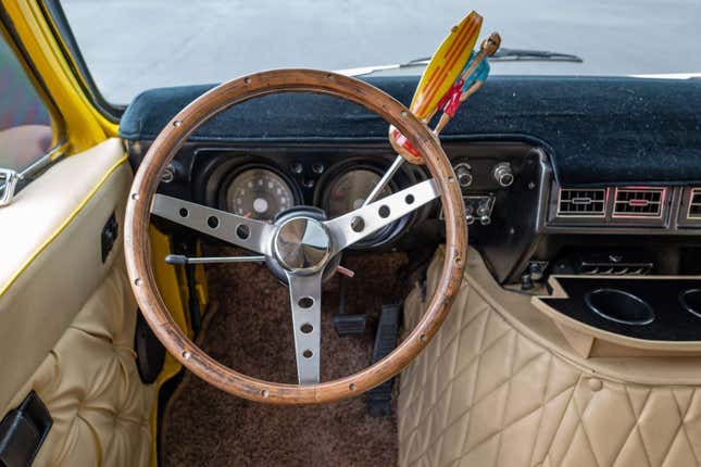 Image for article titled 2021 Staff Pick: This 1977 Dodge Tradesman Sex Van Is The Greatest Vehicle For Sale On The Internet Right Now
