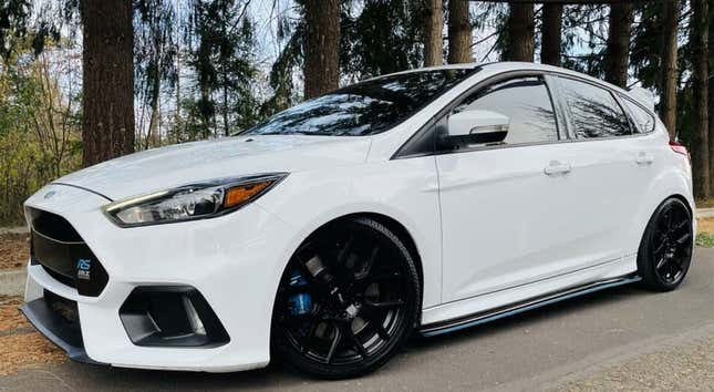 Image for article titled Ford Focus RS, Saab 9-3 Viggen, Subaru Legacy GT-B: The Dopest Cars I Found For Sale Online