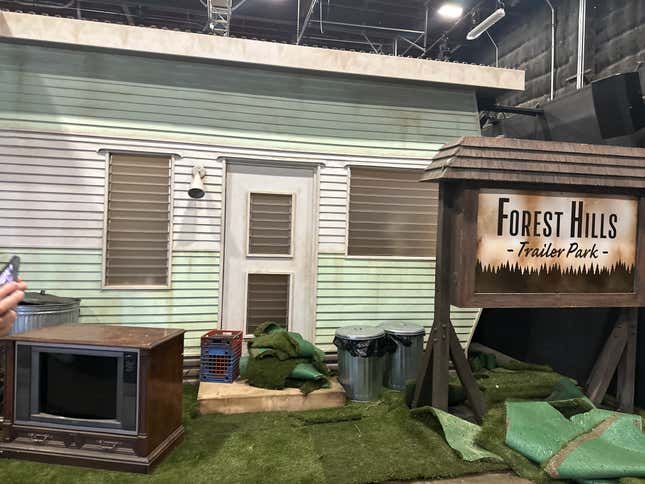 Image for article titled First Look at Last of Us and Stranger Things Houses at Halloween Horror Nights