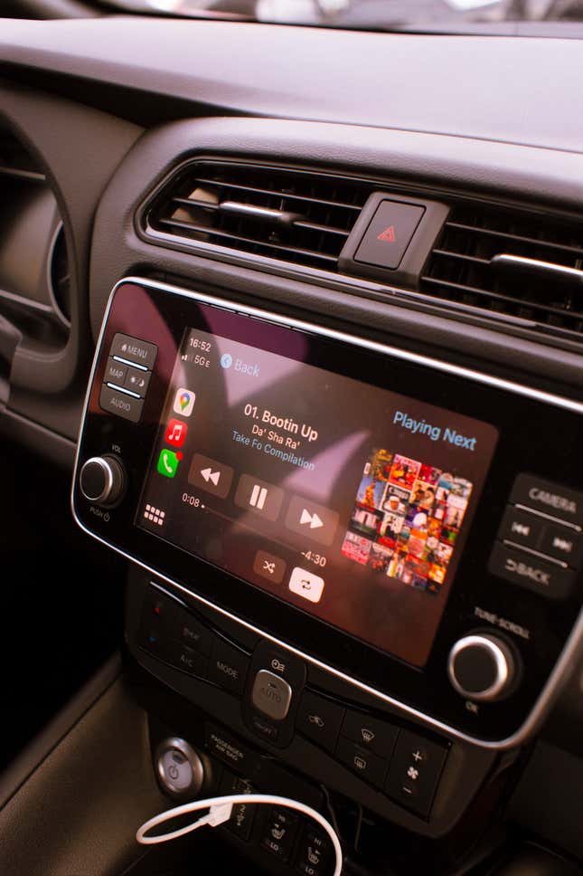 Image for article titled There's Only One Thing Wrong With The Nissan Leaf
