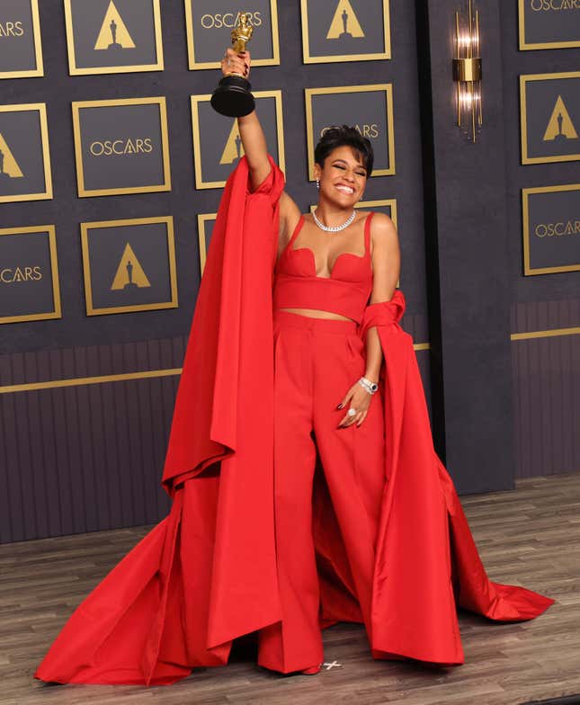 Image for article titled The Most Iconic Black Celebrity Red Carpet Looks of All Time