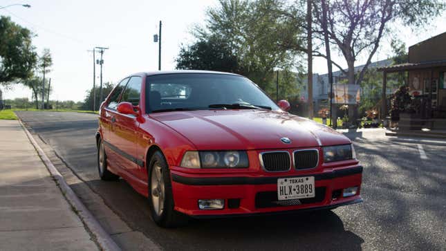 Image for article titled This Is What 200,000 Miles Looks Like On a 1997 BMW 318ti