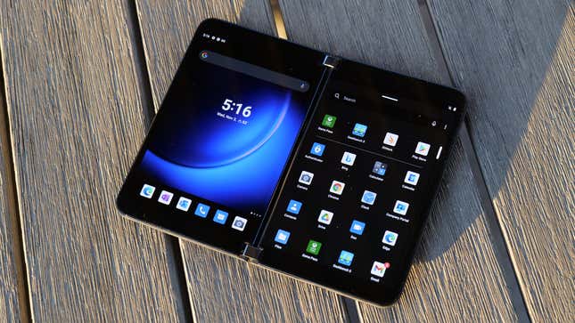 Imagen para el artículo titulado El Surface Duo 2 no es un buen teléfono