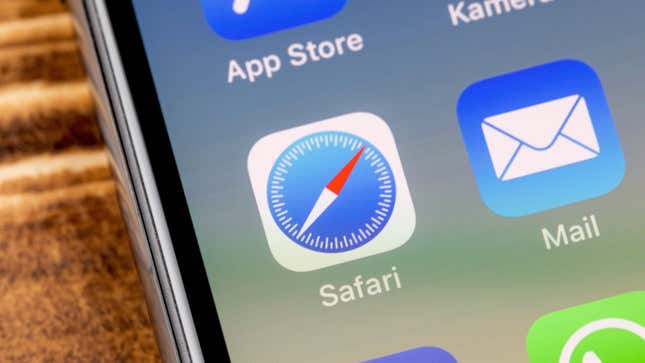 Image for article titled Stop Using Safari Immediately (at Least for Now)