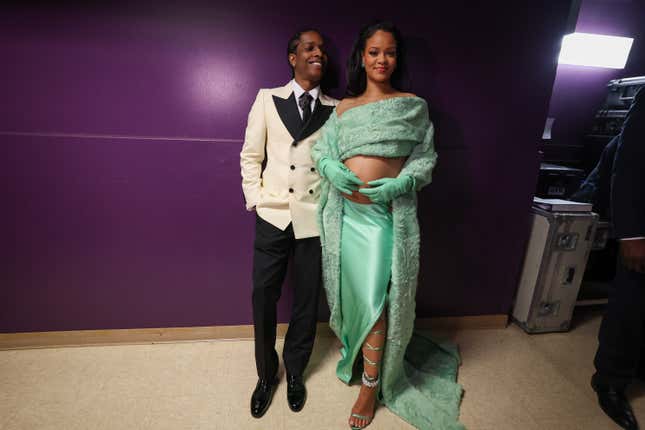 Image for article titled Rihanna’s Pregnancy Looks Are a Gift to Us All