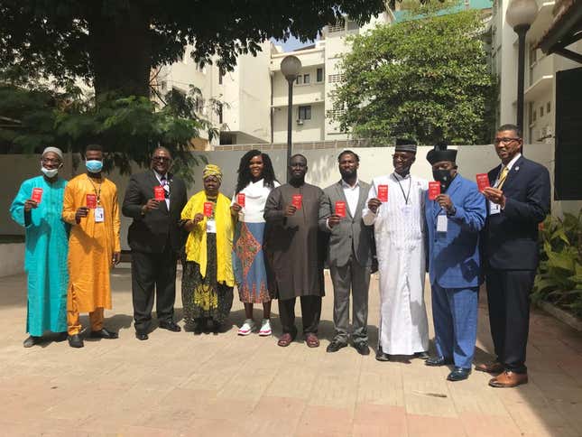 US mayors pose with Aliou Sall, president of the Mayors Association Of Senegal.