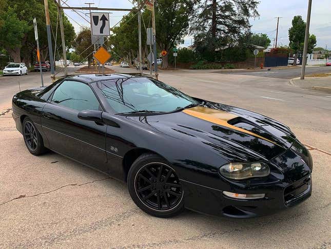Image for article titled At $12,995, Does This 2001 Chevy Camaro SS SLP Totally Slap?