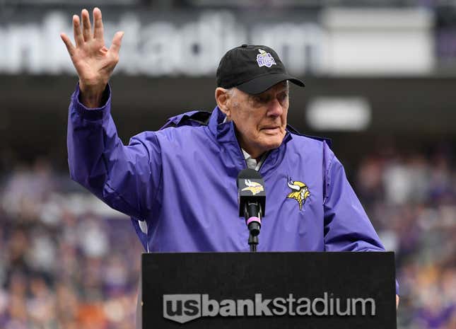 Bud Grant yearns for an NFL without the newfangled safety measures.