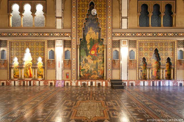 Image for article titled A 30-year-old is resurrecting one of Chicago’s most endangered landmarks