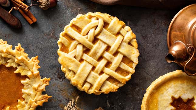 Image for article titled 11 Easy Pie Crust Designs That Won&#39;t Drive You Nuts