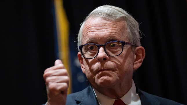 Image for article titled Ohio Governor Mike DeWine 'Not Seeing' Issues After East Palestine Derailment