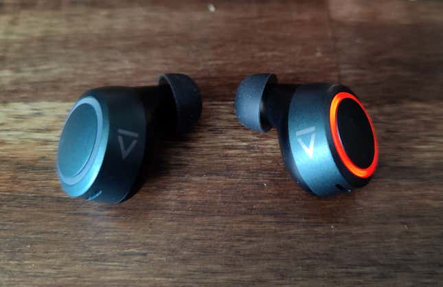 Imagen para el artículo titulado Creative Outlier Air V3: todo lo que puedes necesitar en unos auriculares ANC, pero a mitad de precio