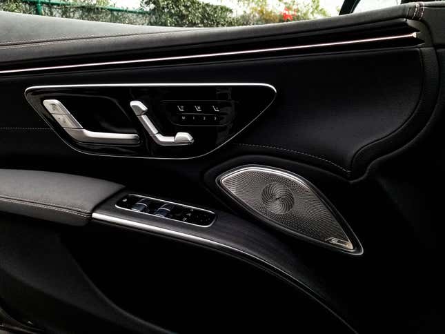 Image for article titled First Drive: The 2022 Mercedes-Benz EQS450+ Is A Beautiful Electric Porpoise