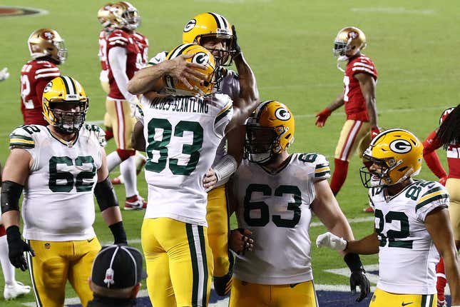 Image for article titled This weekend’s NFL slate is… what’s the word? HUGE