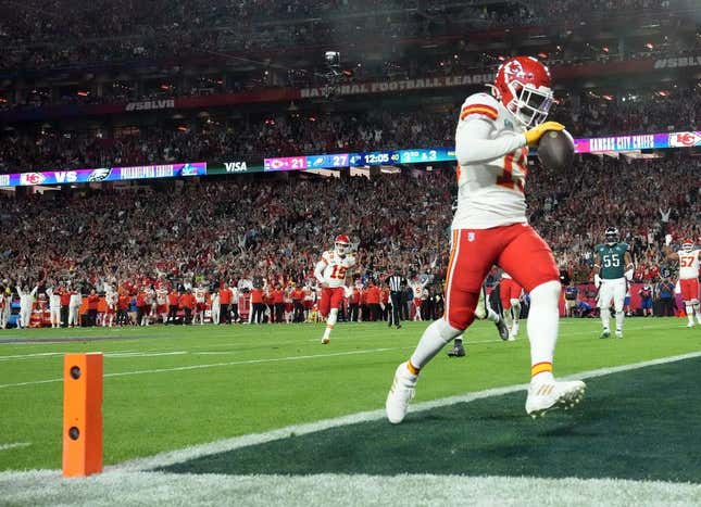 Report: Chiefs WR Kadarius Toney (knee) expected back for season's start