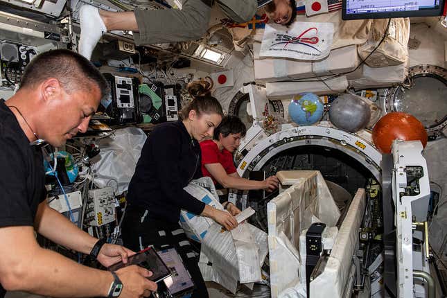 Image for article titled Your First Look at NASA&#39;s Latest Expedition to the ISS