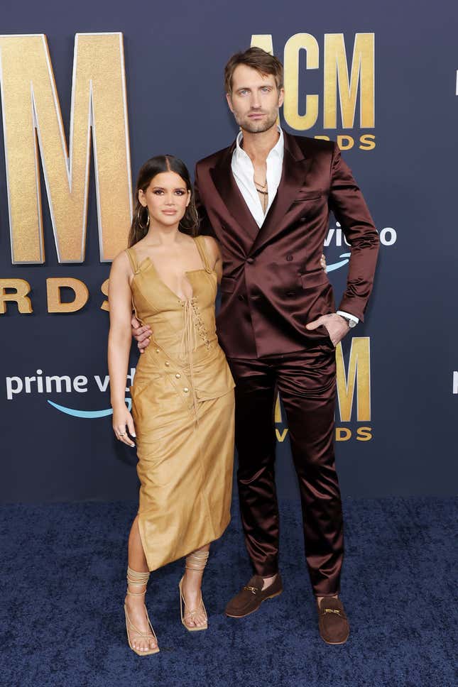 Image for article titled The Boldest and Blandest Looks From the ACM Awards