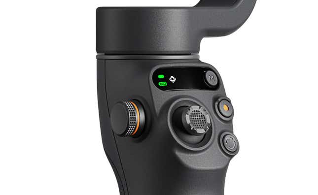 A close-up of the DJI Osmo Mobile 6's zoom and focus knob plus added screen.