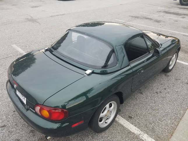 Imagen para el artículo titulado A $9,995, ¿es este Mazda MX-5 Miata 2000 una respuesta aceptable?