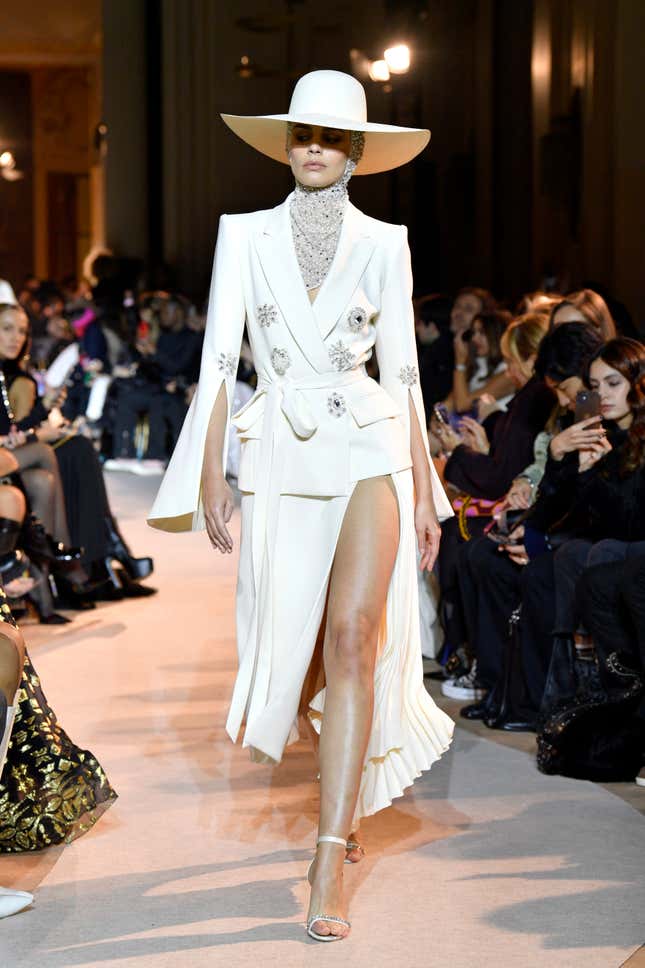 Image for article titled Paris Haute Couture Fashion Week Cont’d: Gravity-Defying Dresses, Sequined Labia, &amp; Goth Doja Cat