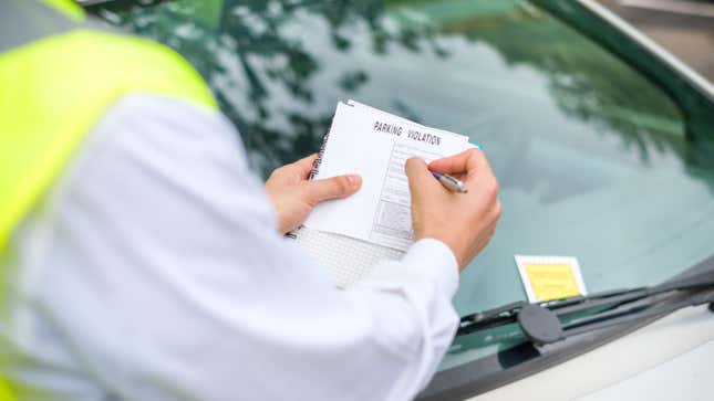 Image for article titled People Waiting in Line at a Food Bank Were Given Parking Tickets and Now a Town Is Mad