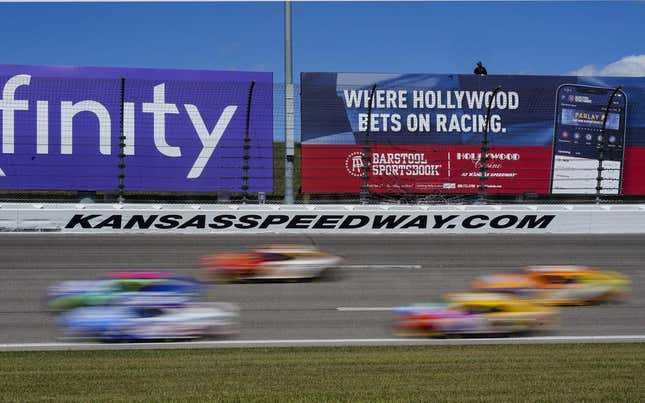Sep 11, 2022; Kansas City, Kansas, USA; A general view of turn three as the field passes during the Hollywood Casino 400 at Kansas Speedway.