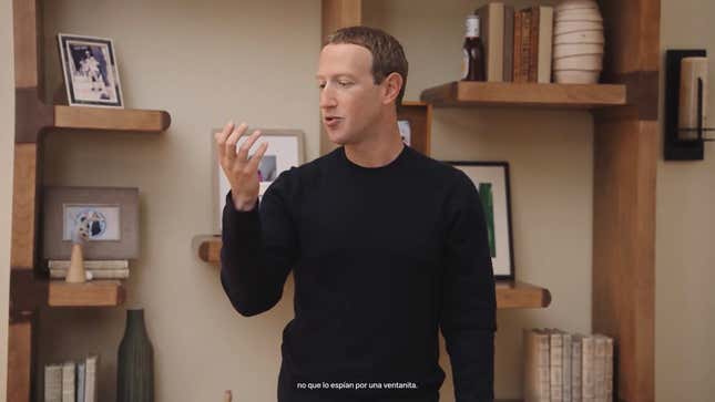 Imagen para el artículo titulado Todas las veces que Mark Zuckerberg intentó reírse de sus memes en el evento de presentación de Meta