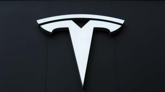Image for article titled 3,400,000 Times That Tesla Had to Recall a Car Since 2018