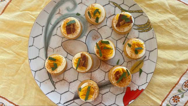Image for article titled You Should Make These Deviled Egg Crackers