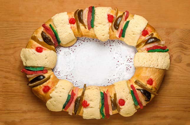 Image for article titled Share a Rosca de Reyes, get a surprise