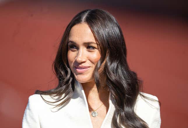 Image for article titled Meghan Markle Visits Uvalde to Pay Respects to Shooting Victims