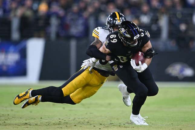 Jan 1, 2023; Baltimore, Maryland, USA; Pittsburgh Steelers safety Terrell Edmunds (34) tackles Baltimore Ravens tight end Mark Andrews (89)  during the first half at M&amp;amp;T Bank Stadium.