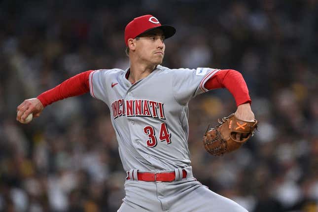 May 1, 2023; San Diego, California, USA; Cincinnati Reds starting pitcher Luke Weaver (34) throws a pitch against the San Diego Padres during the second inning at Petco Park.