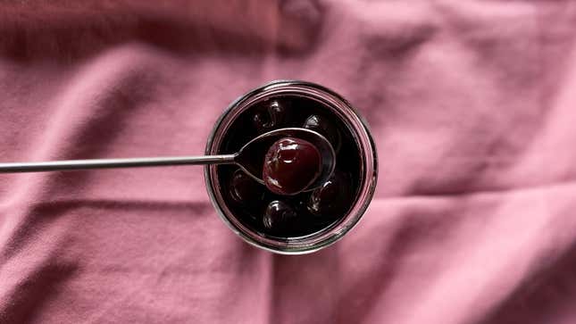 Image for article titled 2-Ingredient Cocktail Cherries Are the Perfect Last-Minute Valentine&#39;s Day Gift