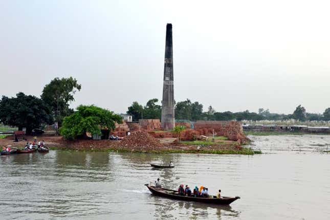 An estimated 6,000 brick factories in Bangladesh cause air pollution and health impacts. Forests are felled to fuel the furnaces.