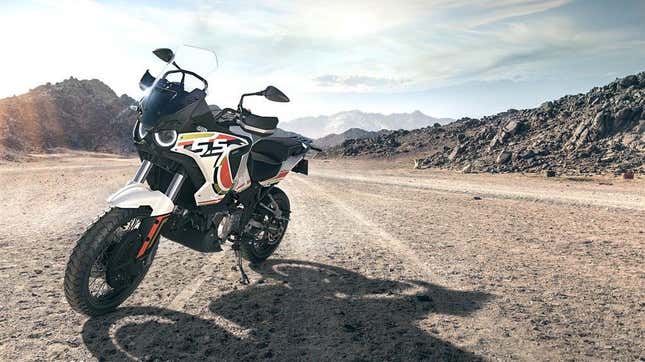 Image for article titled The MV Agusta Lucky Explorers Are Here To Remind Ducati Of The Real Italian Dakar Champ