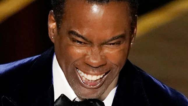 Image for article titled No, Chris Rock Wasn't Wearing a Pad on His Cheek When Will Smith Slapped Him