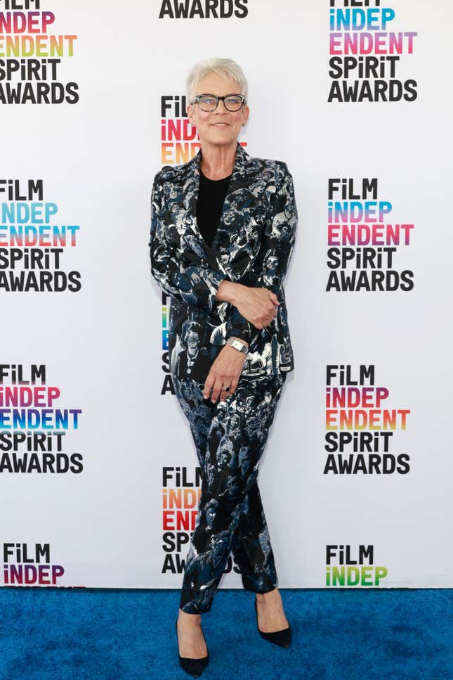 Image for article titled Independent Spirit Awards 2023: Sequins, Feathers, and Lace Rule the Blue Carpet