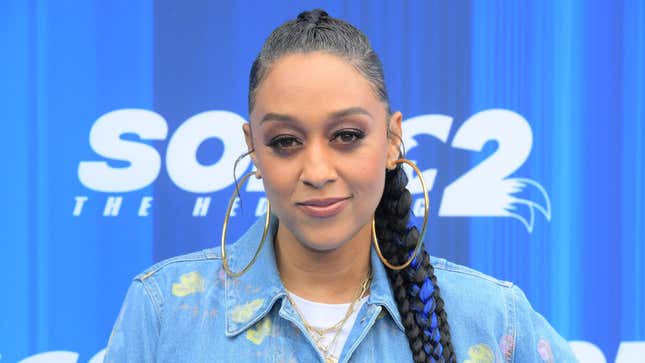 Image for article titled Thank You, Tia Mowry, for This Divorce Palate Cleanser